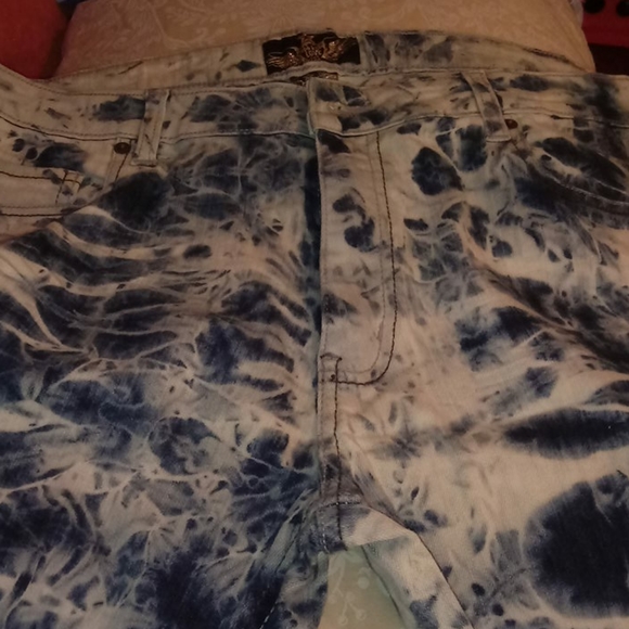 JEANS - Picture 2 of 2